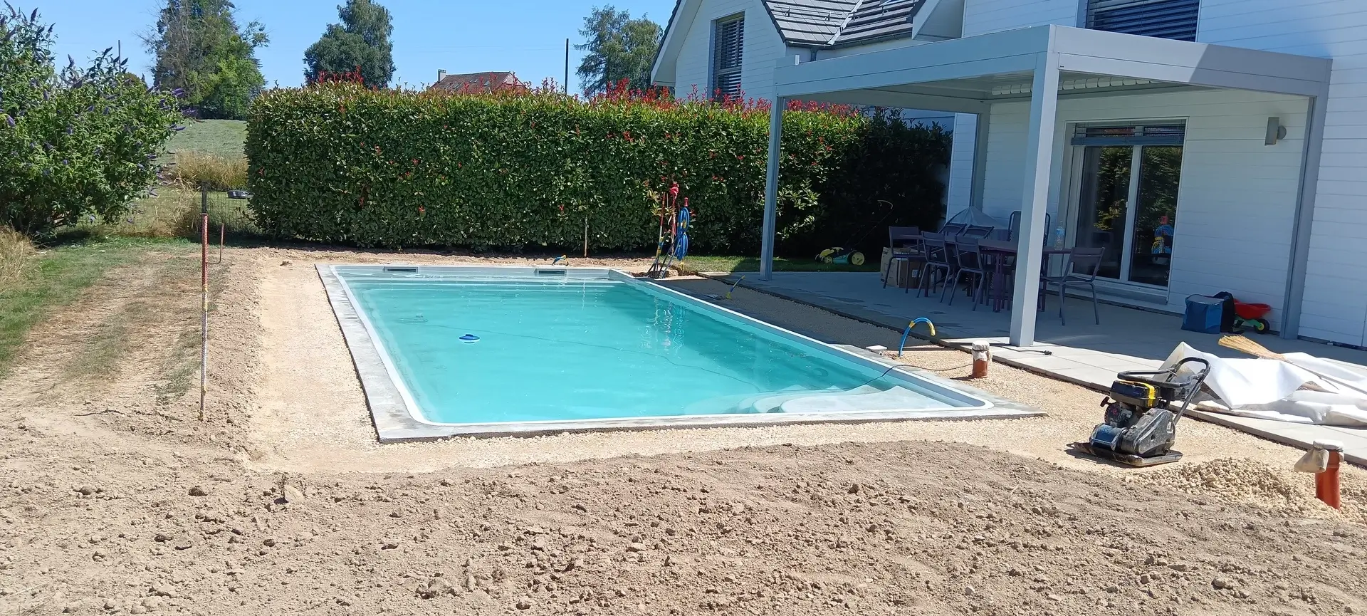 Reflet Exterieur Paysagiste Installation Piscine